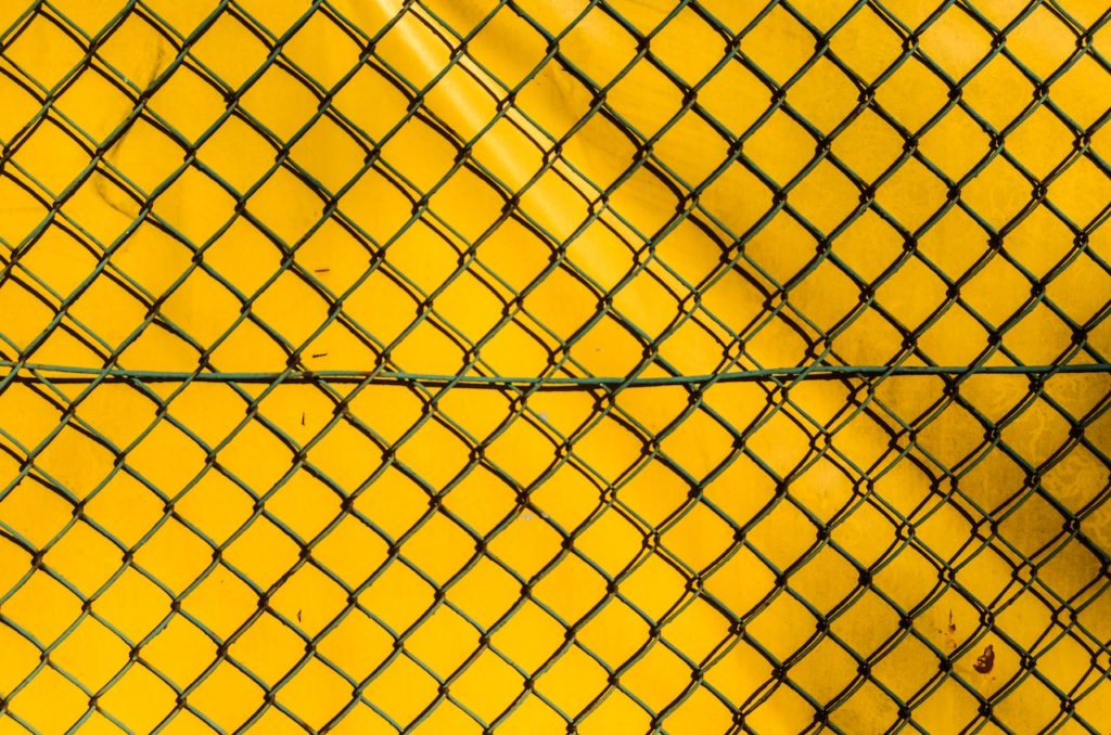 Chain Link Fence Repair vs. Replacement – Which is Best for You?