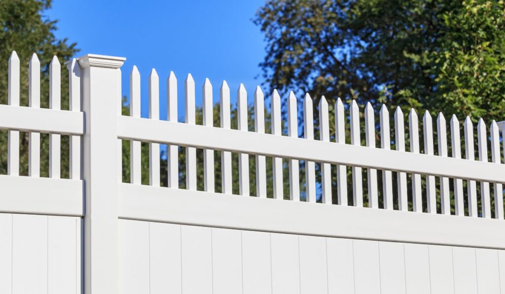  Vinyl Fencing
