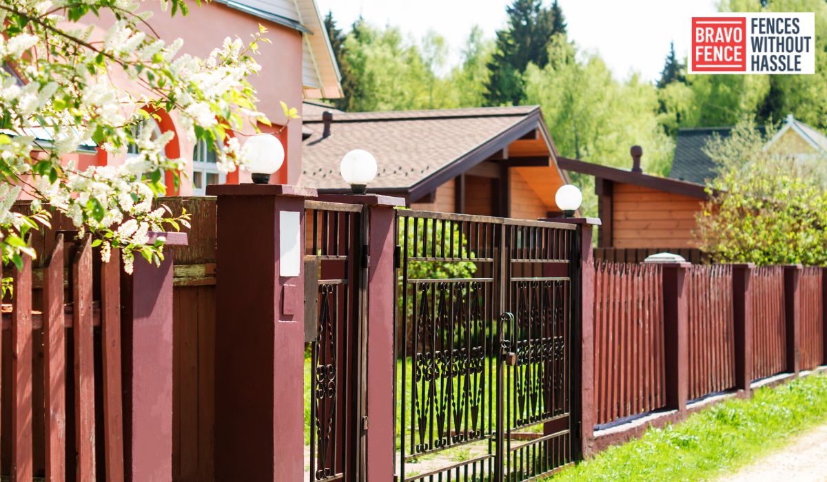 Homeowners: Fencing Can Give Your Property a Hidden Edge