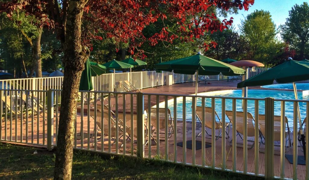 Benefits of a Steel Pool Fence