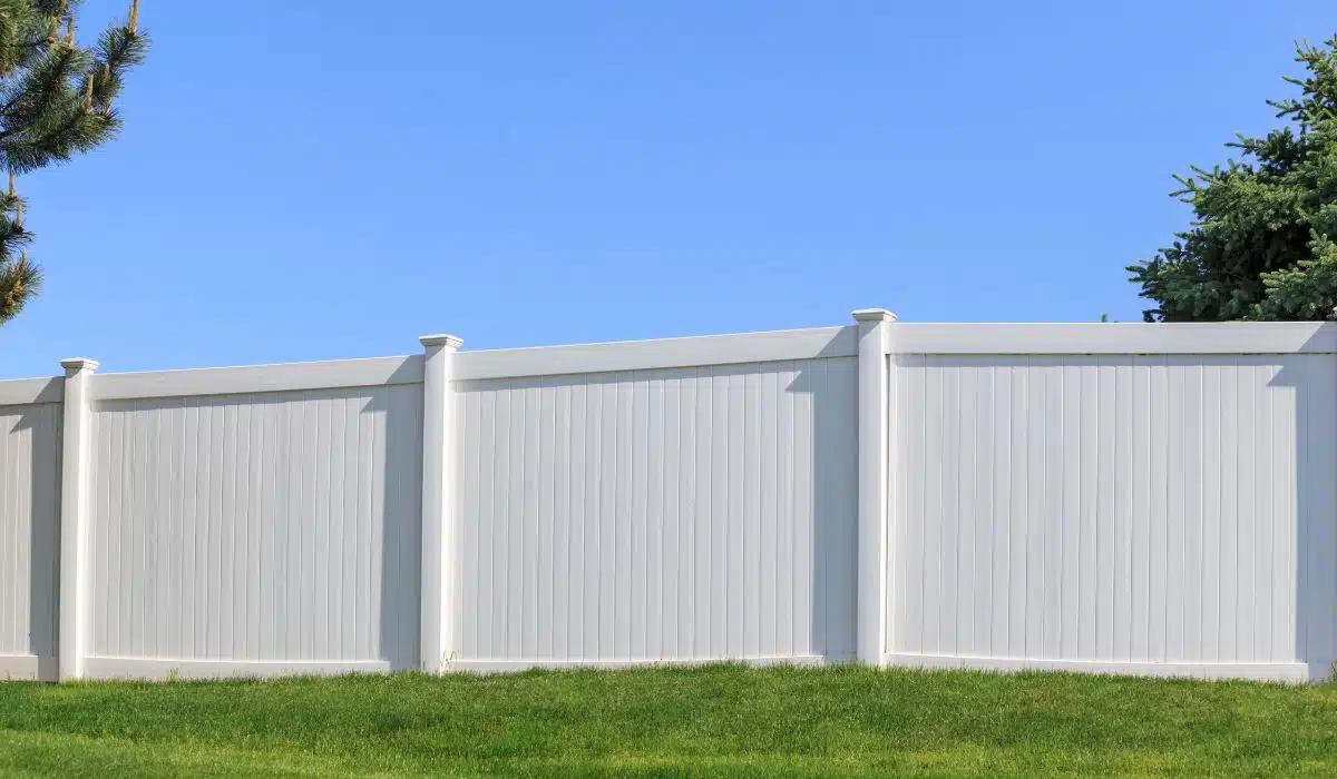 Cleaning Vinyl Fencing