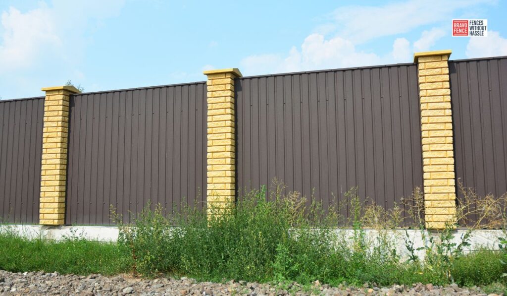 outdoor metal fencing