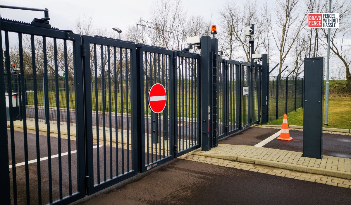 commercial security fencing