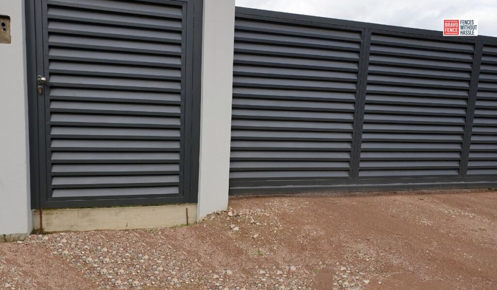 outdoor metal fencing