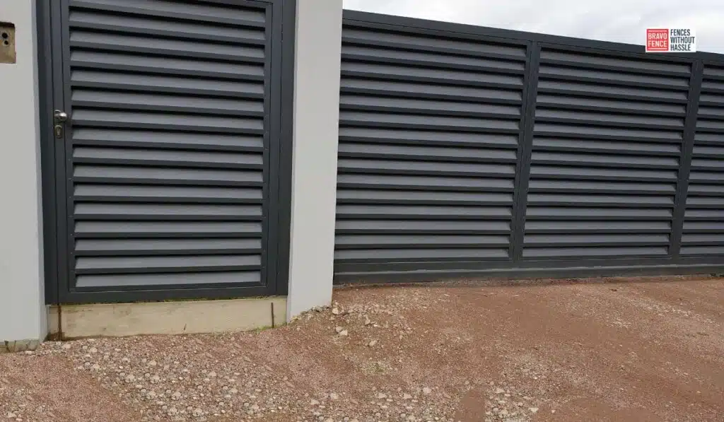 outdoor metal fencing