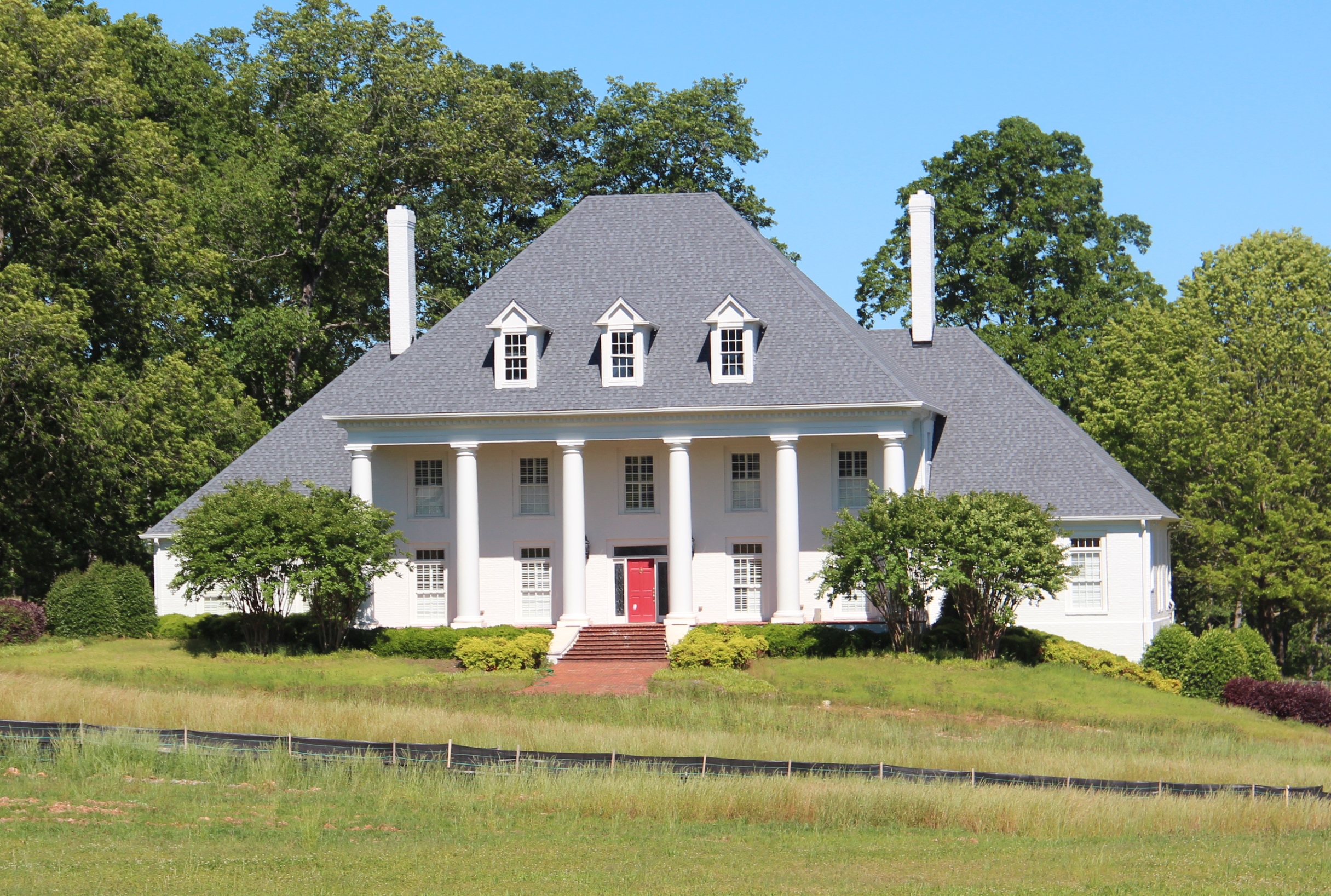 A regal plantation style home in Milton, GA