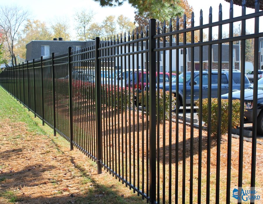 Aluminum Spear Top Fence