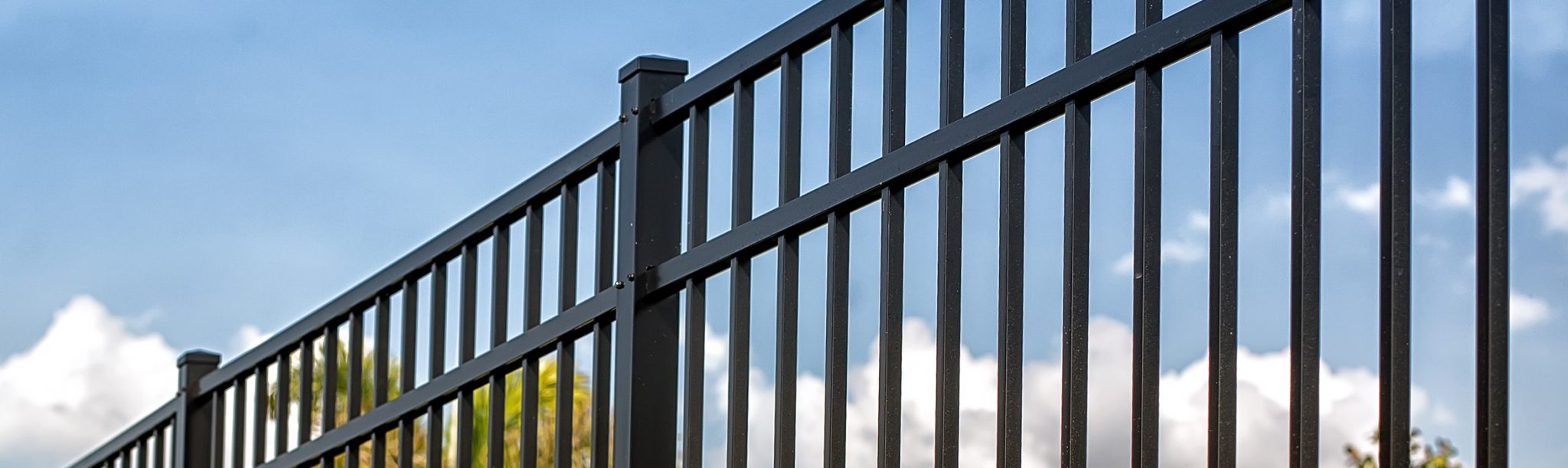 Aluminum Fencing Modern Look