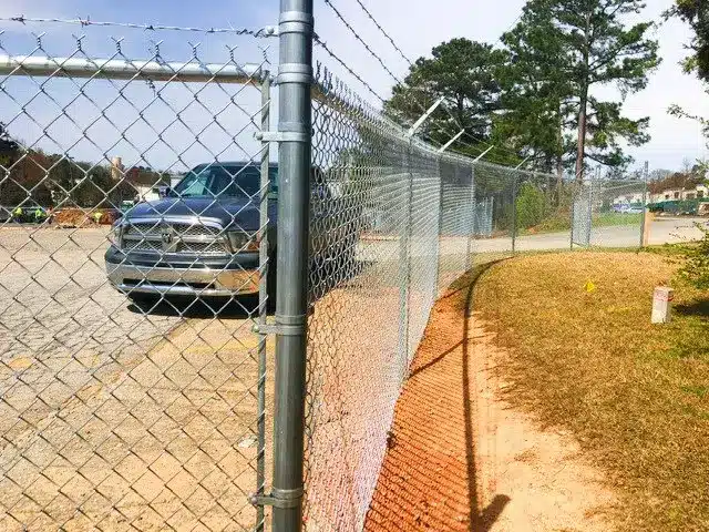Commercial fencing installation